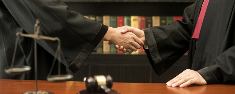 劳动仲裁案件怎么收律师费 劳动仲裁案件应该怎么收律师费