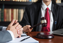 劳动争议仲裁和经济仲裁有哪些不同 劳动争议仲裁与民事仲裁相比有哪些区别