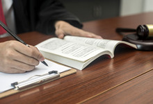 劳动仲裁一般要多久结案 劳动仲裁从受理到结案多长时间