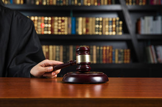 劳动仲裁发生的费用谁出 劳动仲裁费用由谁支付
