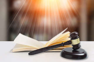 关于经济仲裁与劳动仲裁有什么不同 劳动仲裁与经济纠纷仲裁的区别是什么