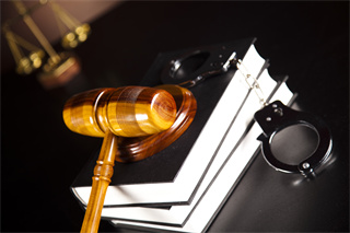 劳动者被拘役一定开除么 劳动者被拘役是否会一定开除