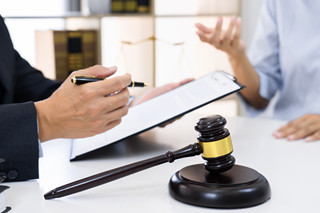 劳动仲裁调解书上签了字是不是就生效了 仲裁调解书签字就生效吗