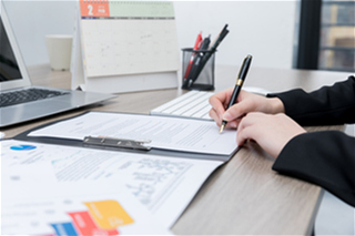 劳动合同毁约违约金吗 签劳动合同违约金一定要赔吗