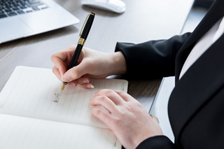 三方协议和劳动合同的区别在哪里 三方协议和劳动合同哪里不一样