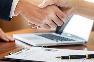 订立劳动合同应具备哪些基本条款 属于劳动合同的必备条款有哪些