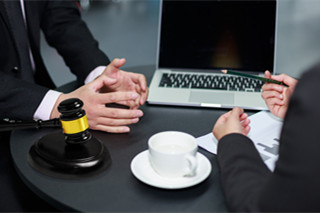 要交起诉劳动合同违约金吗 需不需要交起诉劳动合同违约金