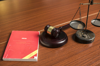 法院对国内和涉外仲裁的态度是怎样的 法院对国内和涉外仲裁的态度有什么不同